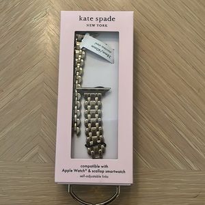 Kate Spade watchband is a beautiful complement to your Apple Watch.